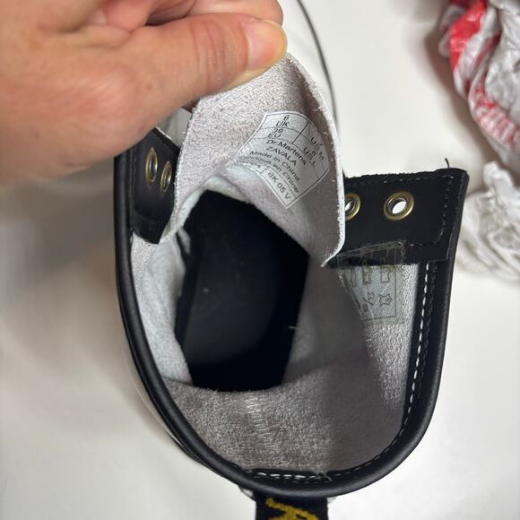 Dr. Martens Zavala White Leather 8 Eye Lace Up Combat Boot 8 - Picture 4 of 11